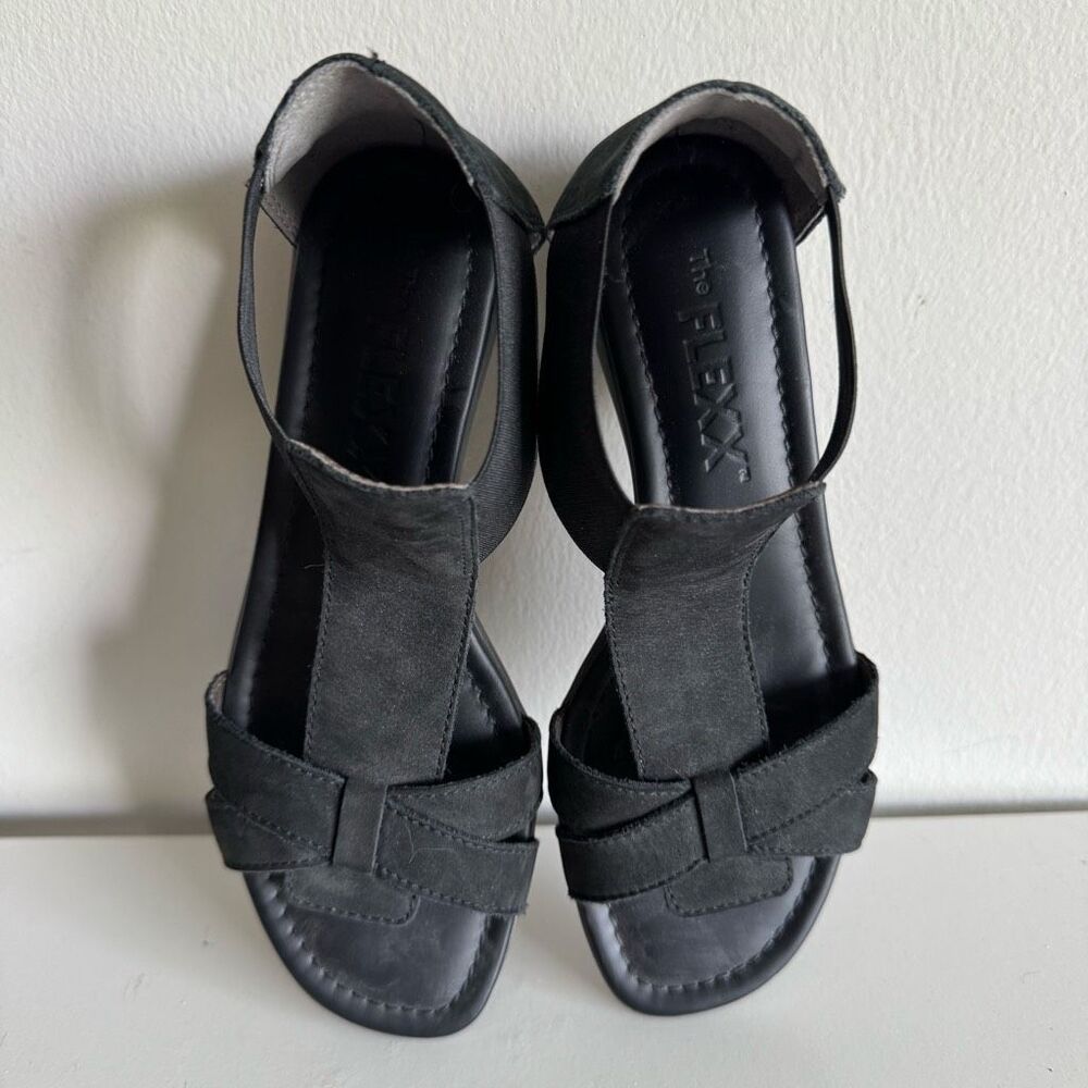 The FLEXX Women's Black Suede Elastic T-Strap Wedge Sandal Size 6 Made In Italy